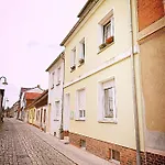 Gästequartier Turmblick Ruhig Aber Zentral Mit Garten In Der Altstadt Von Anhalt *